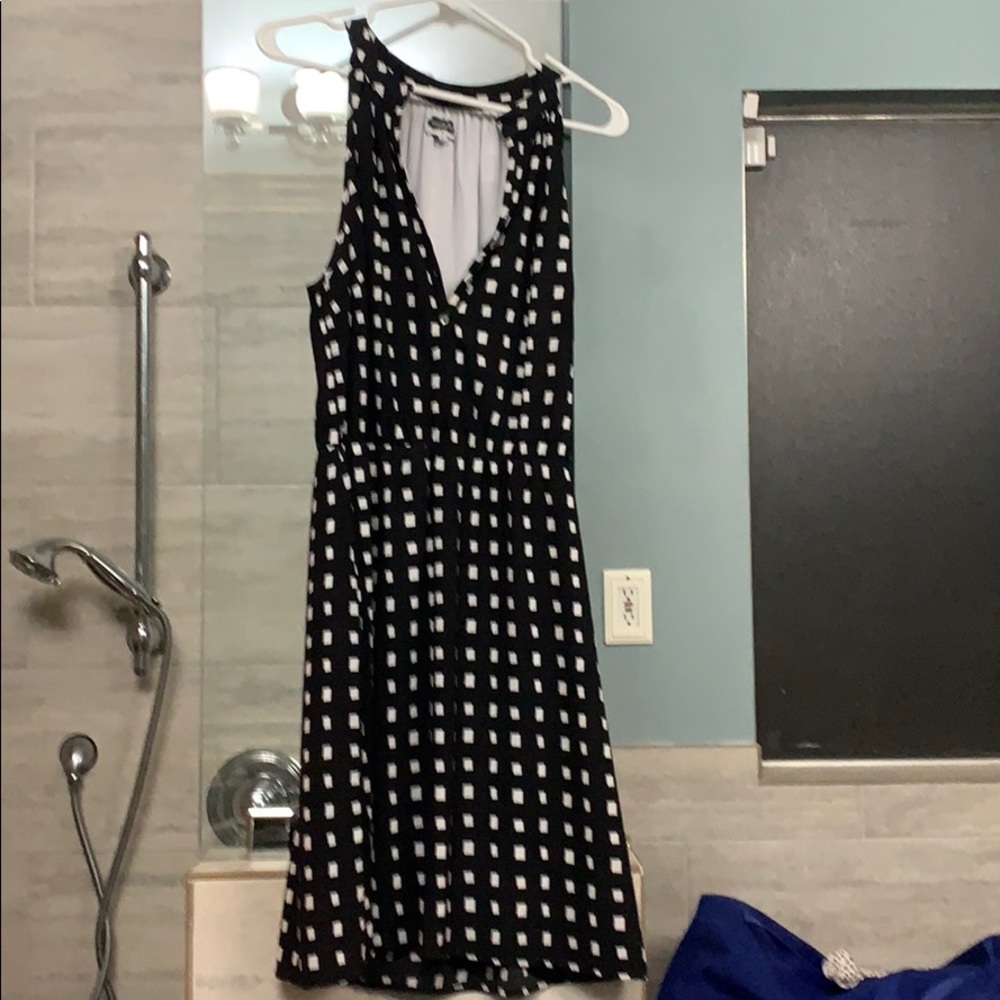 Wi Dow Pane Dress